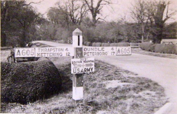 /uploads/image/americanhospital/Hospital signpost at Lilford crossroads.jpg